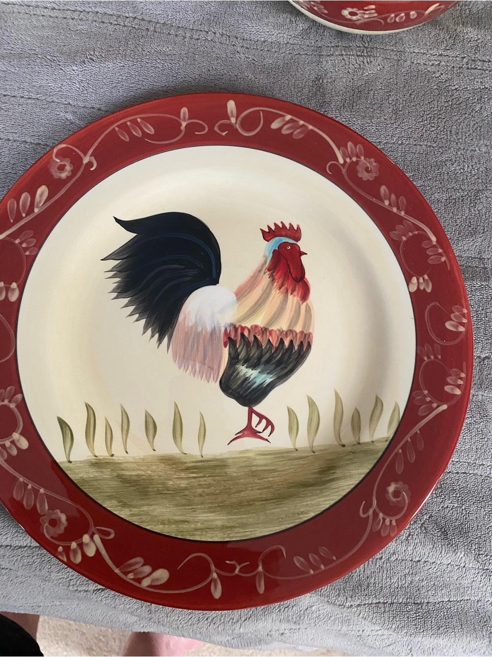 Home Interiors Red White Rooster Decorative Dinner Plate